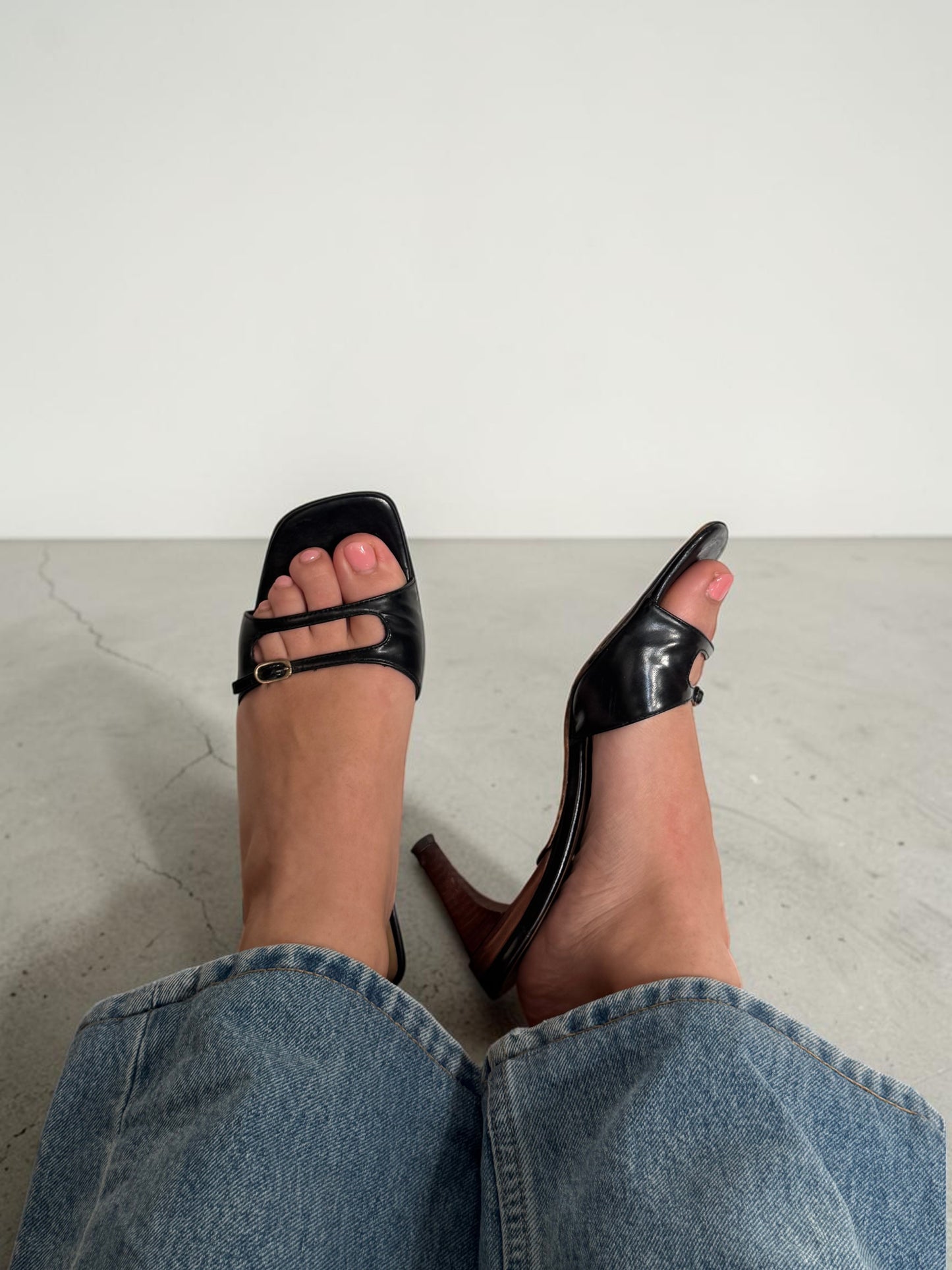 vintage gucci by tom ford black buckle kitten heels