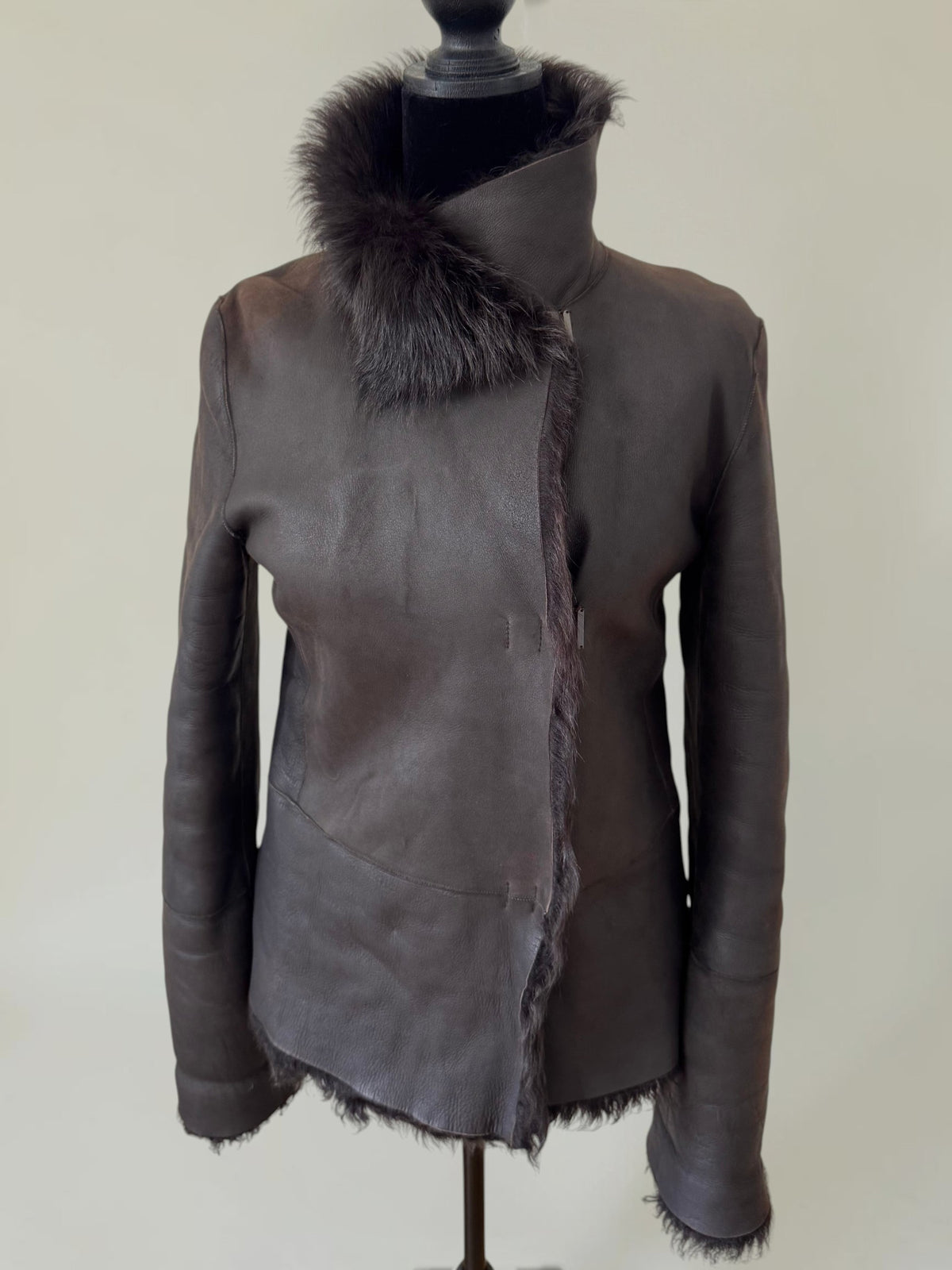 (rare) Gucci F/W 2002 by Tom Ford runway reversible shearling jacket