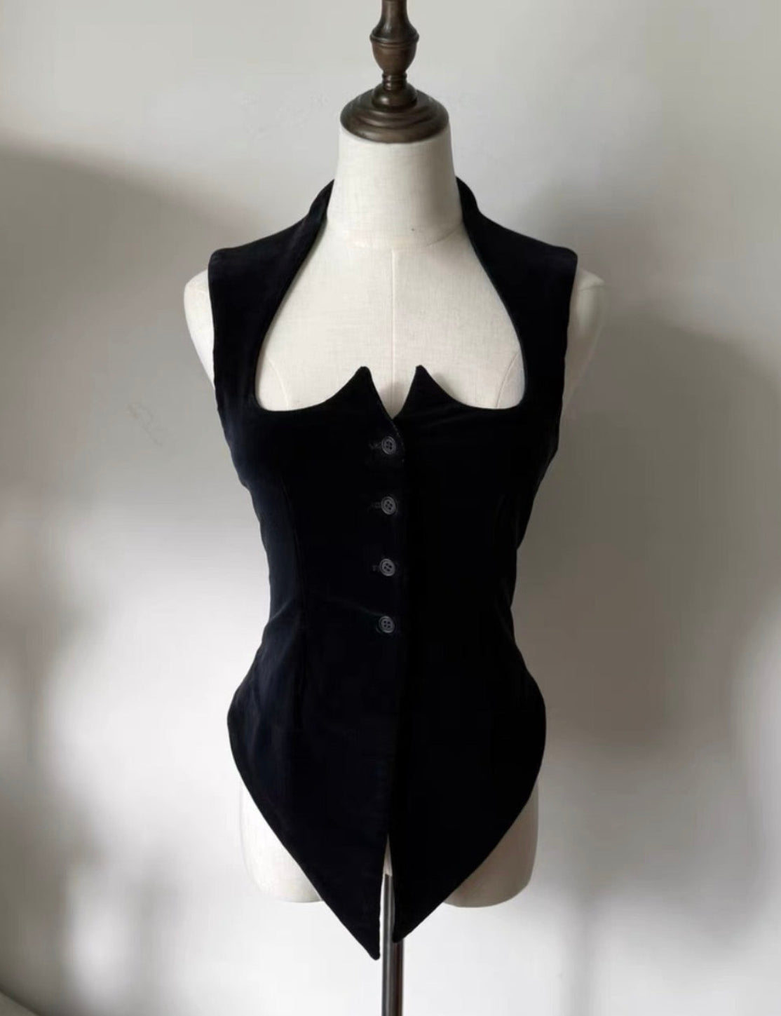 romeo gigli spring summer 1986 black-blue velvet vest