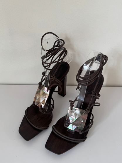 *rare* gucci f/w 2002 mother of pearl heels