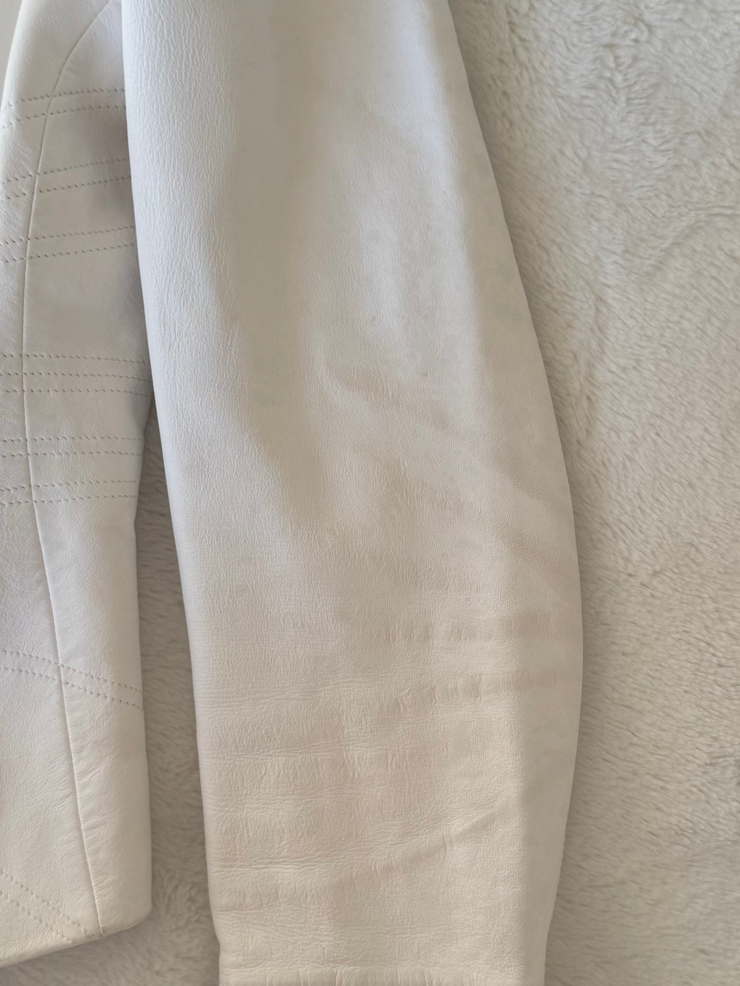 *rare* gucci s/s 2004 pleated white leather jacket