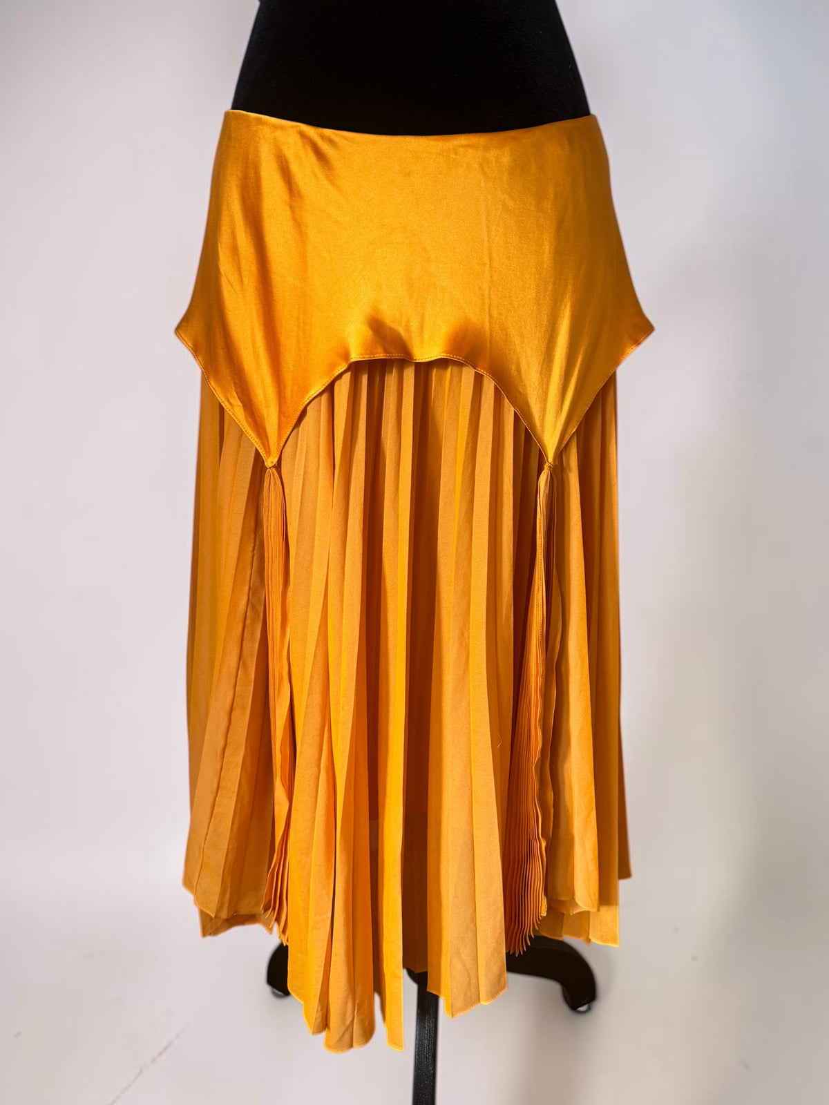 (rare) (NWT) Yves Saint Laurent S/S 2004 by Tom Ford runway silk skirt and scarf top