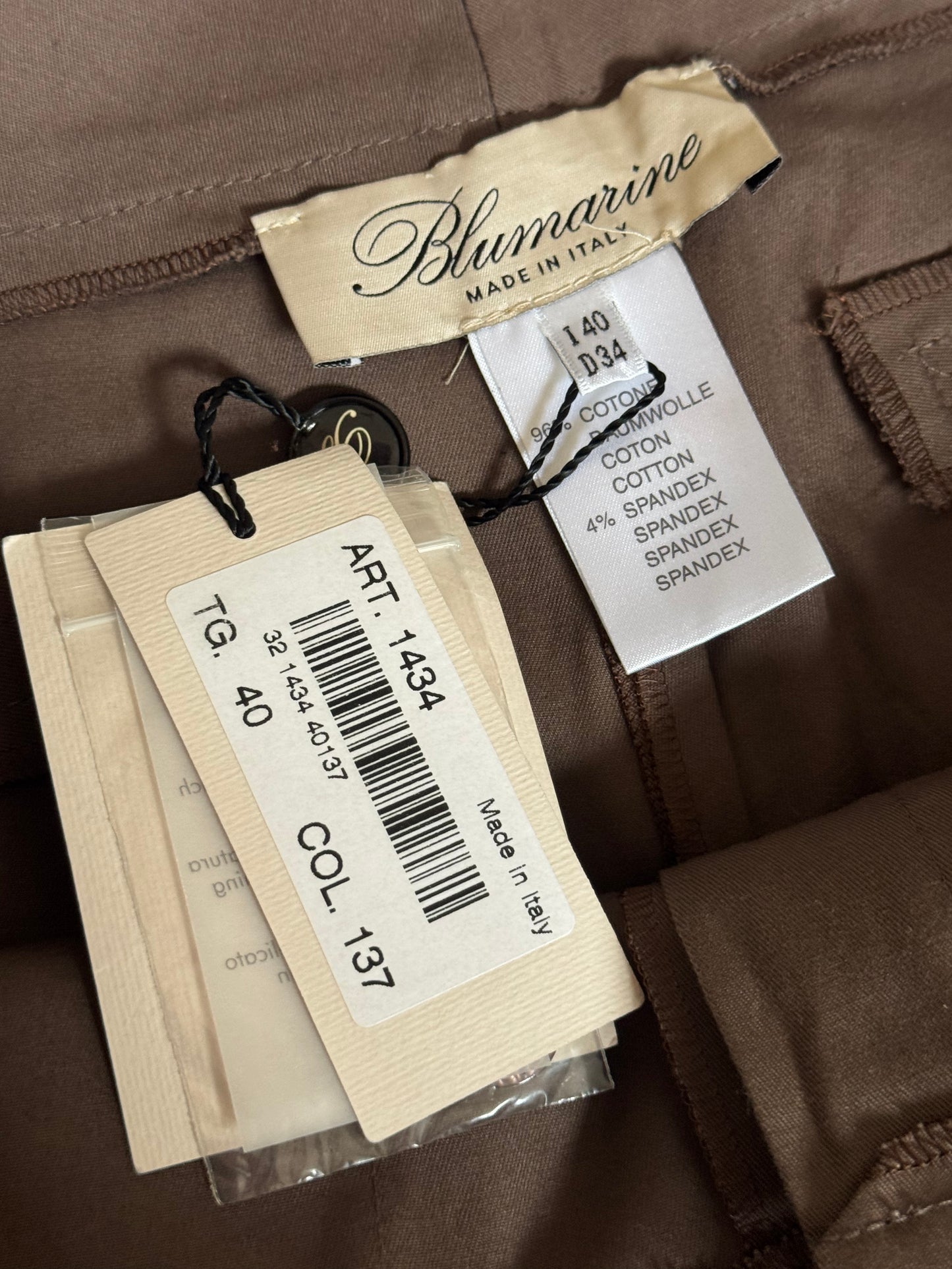(NWT) Blumarine vintage 2000's brown ruffle capris