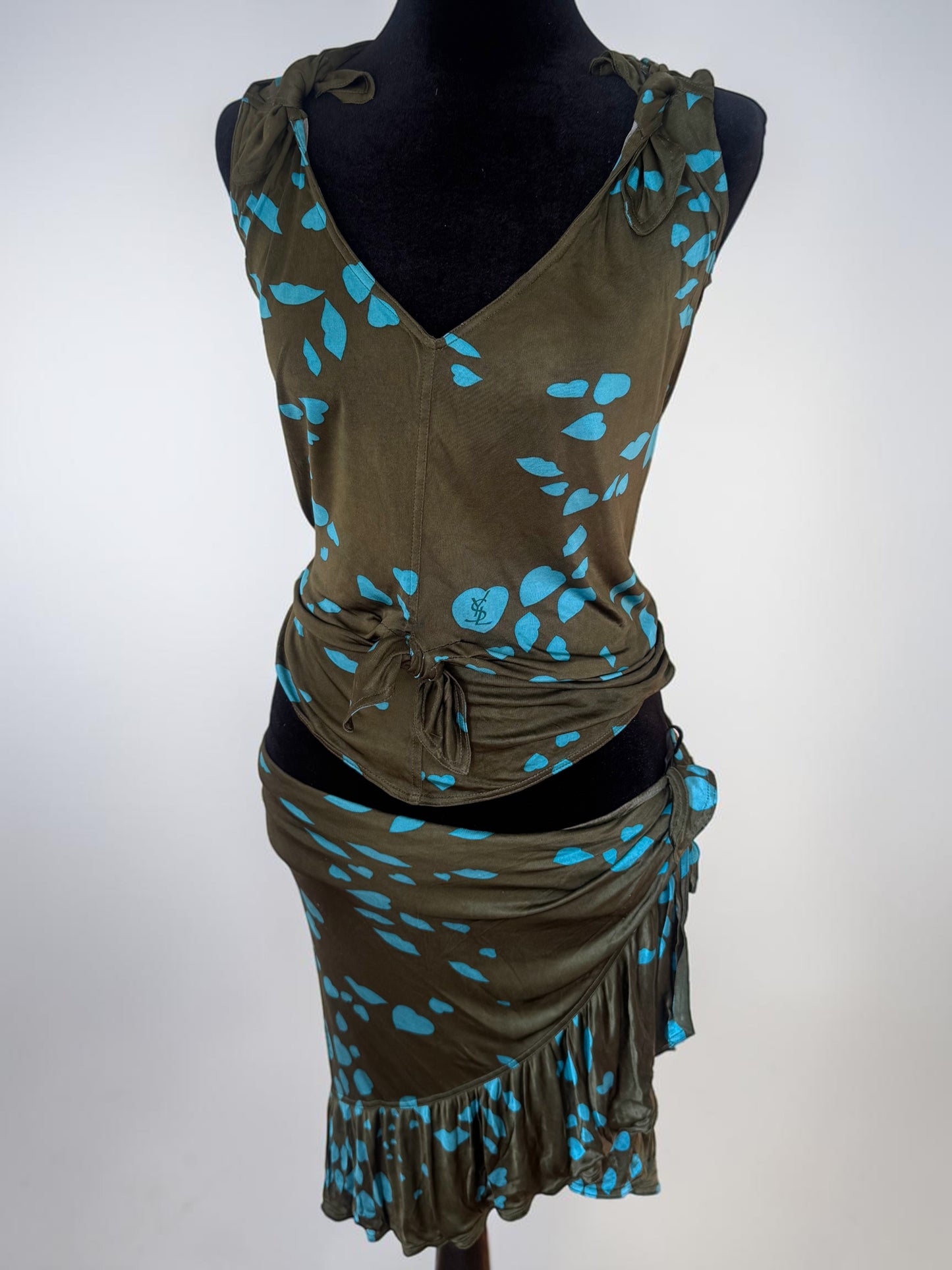 *rare* yves saint laurent fall winter 2004 lip kiss skirt and tank set