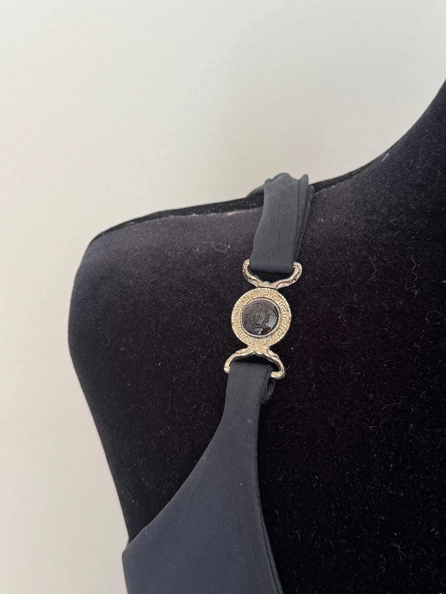 *rare* gianni versace couture spring summer 1995 black backless dress