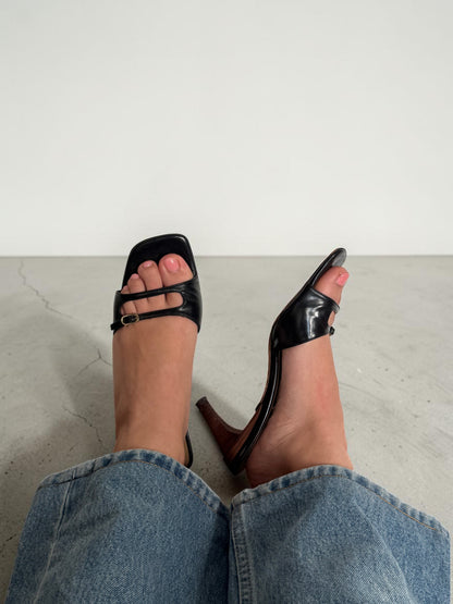 vintage gucci by tom ford black buckle kitten heels