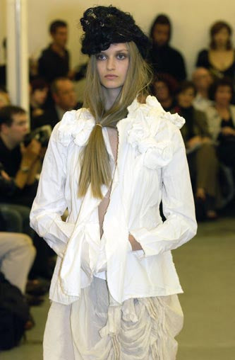 comme des garçons spring summer 2003 knotted white top